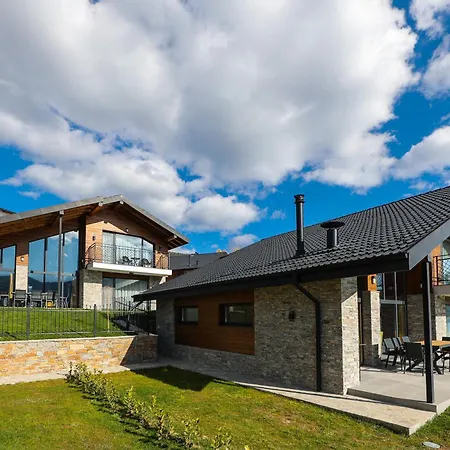 Lavalliere & Sarnitsa