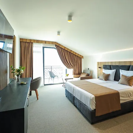 Lavalliere & * Sărniţa