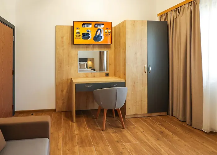 Lavalliere & Szarnica