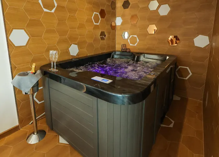 Lavalliere & Üdülőközpont