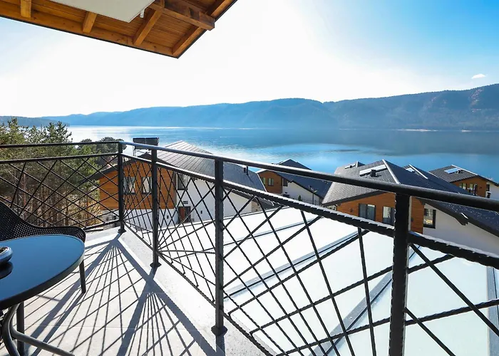 Lavalliere & Szarnica