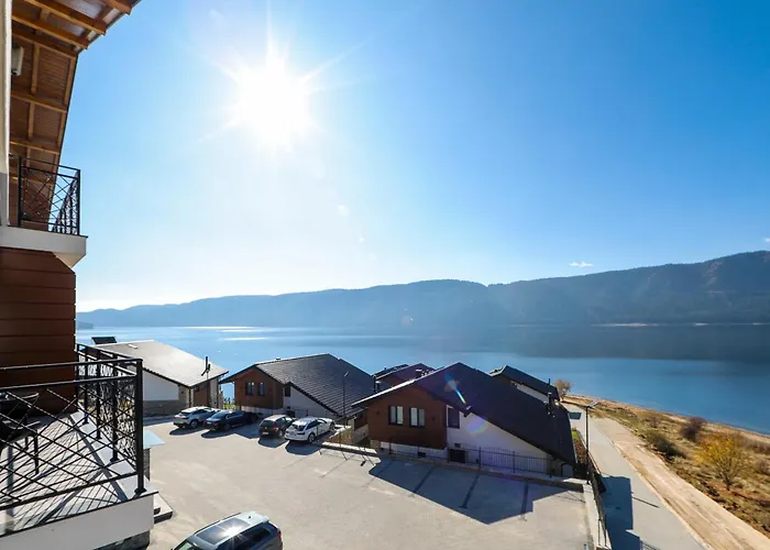 Lavalliere & Üdülőközpont